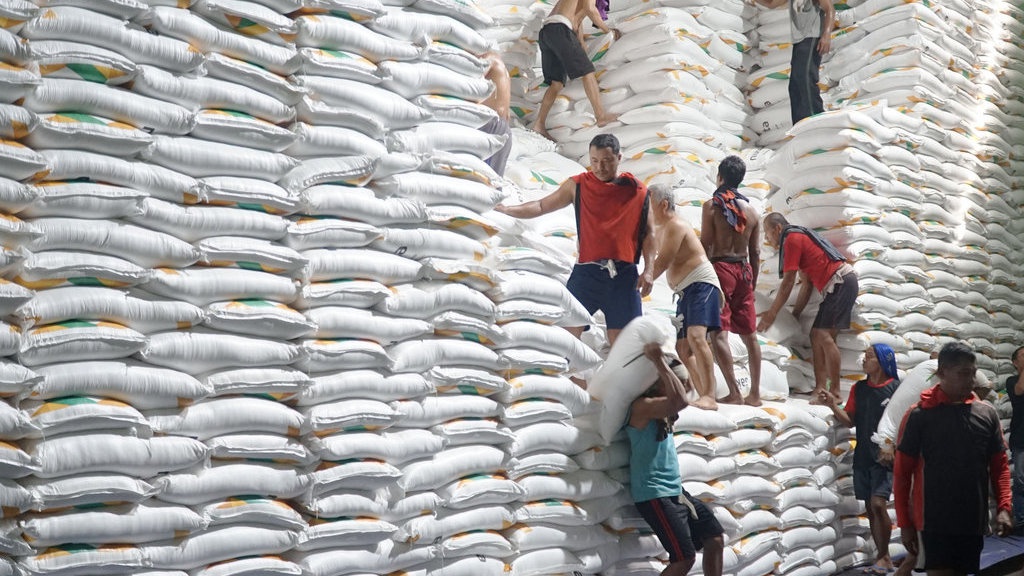 Utang Rp1,5 T ke Danantara, Gula RNI dari Petani Malah Tak Laku Utang Rp1,5 T ke Danantara, Gula RNI dari Petani Malah Tak Laku