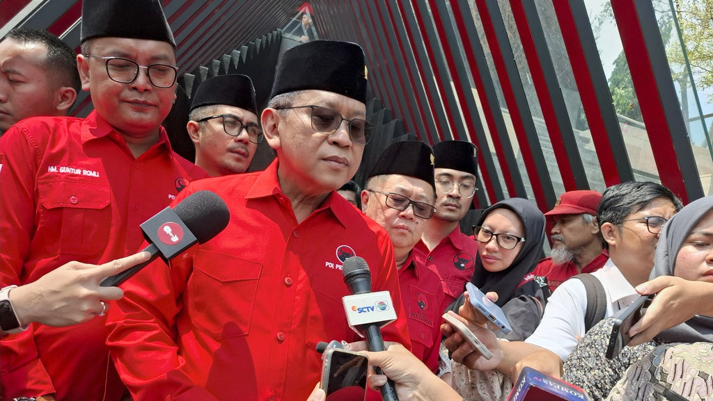 Hasto Ungkap Alasan Megawati Pilih Rayakan HUT ke-80 RI di PDIP Hasto Ungkap Alasan Megawati Pilih Rayakan HUT ke-80 RI di PDIP