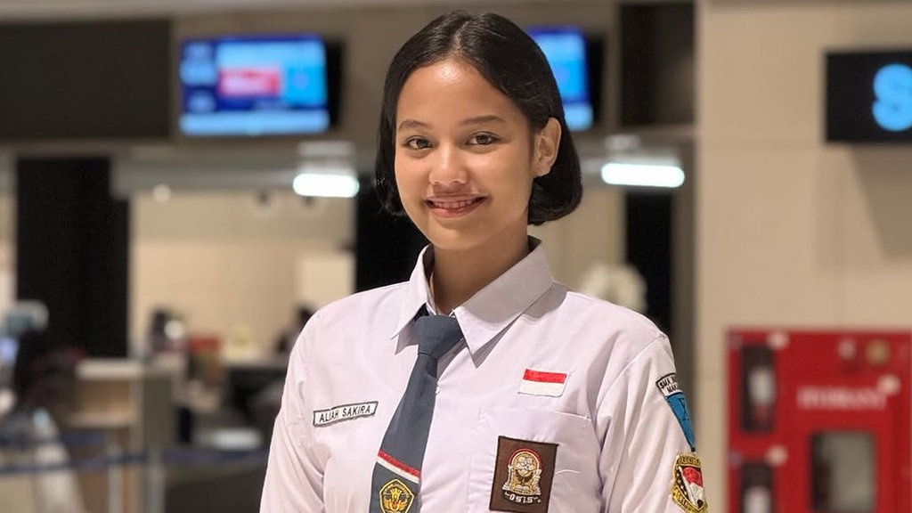 Profil Aliah Sakira Pembawa Baki Penurunan Bendera HUT RI 2025 Profil Aliah Sakira Pembawa Baki Penurunan Bendera HUT RI 2025