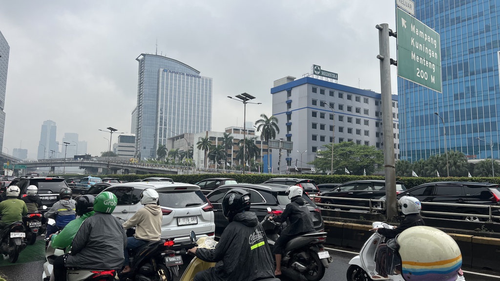 Sejumlah Jalan di Jakarta Macet Pagi Ini Imbas Diguyur Hujan