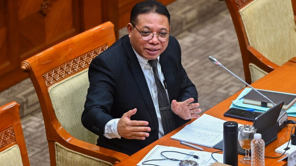 Komisi III Setujui Inosentius Samsul Jadi Hakim MK