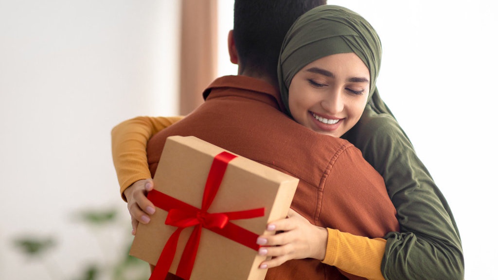 60 Contoh Ucapan Anniversary Pernikahan Islami Penuh Doa & Makna 60 Contoh Ucapan Anniversary Pernikahan Islami Penuh Doa & Makna