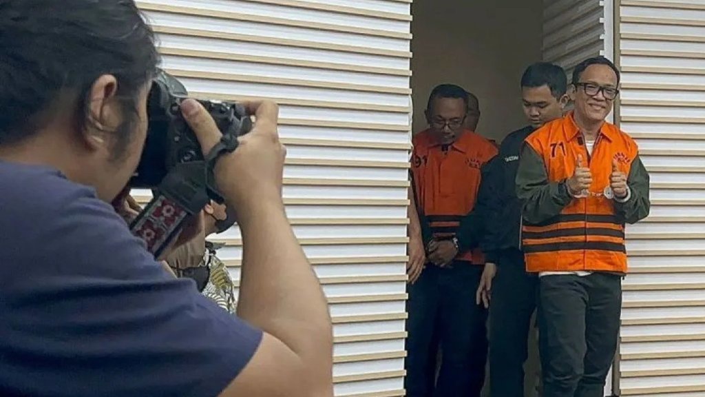 Wamenaker Minta Maaf kepada Prabowo karena Terjaring OTT KPK Wamenaker Minta Maaf kepada Prabowo karena Terjaring OTT KPK