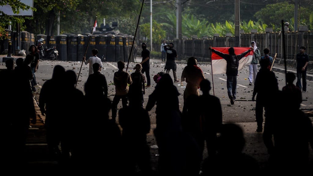 Analisis Sentimen Medsos: Ada Apa di Balik Demo DPR 25 Agustus?