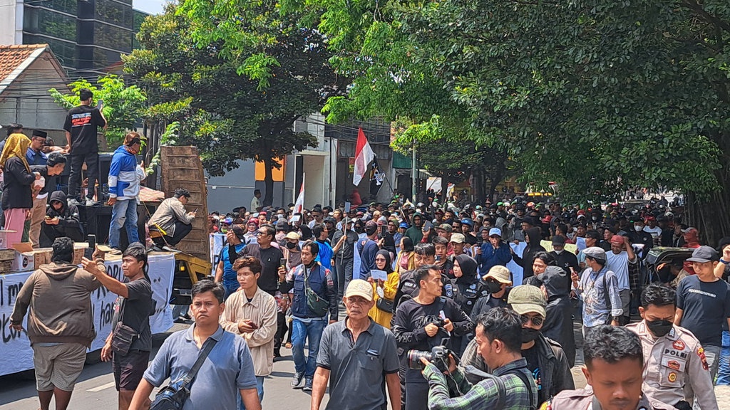 Demo Pati Jilid 2 Tetap Lanjut Tanpa Kehadiran Ahmad Husein Demo Pati Jilid 2 Tetap Lanjut Tanpa Kehadiran Ahmad Husein