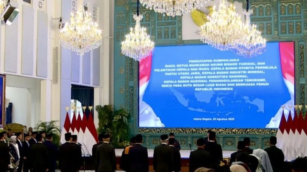 Suyudi Ario Seto Dilantik Prabowo Jadi Kepala BNN di Istana Suyudi Ario Seto Dilantik Prabowo Jadi Kepala BNN di Istana