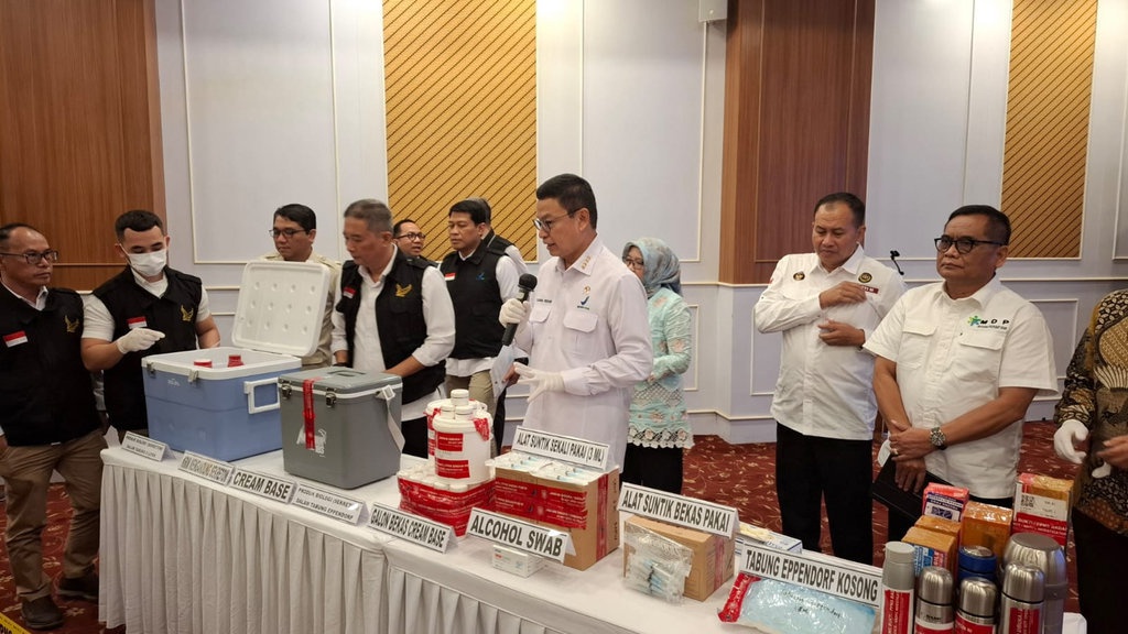 BPOM Ungkap Modus Dokter Hewan di Magelang Jual Sekretom Ilegal BPOM Ungkap Modus Dokter Hewan di Magelang Jual Sekretom Ilegal