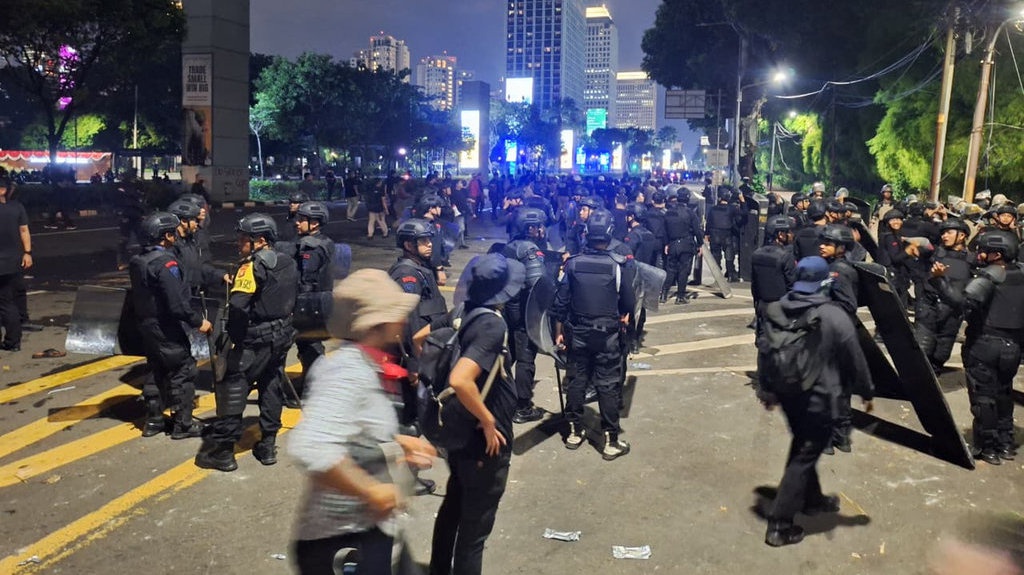 Polisi Tangkap 3 Pedemo di Jalan Asia Afrika Senayan