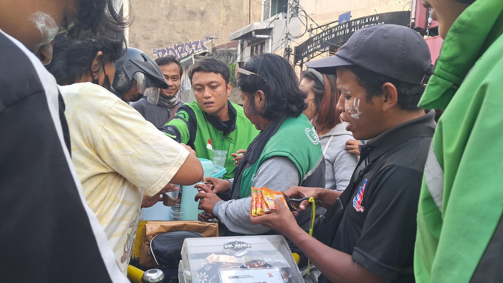 Meraup Cuan saat Demo Solidaritas Affan Kurniawan di Kwitang Meraup Cuan saat Demo Solidaritas Affan Kurniawan di Kwitang