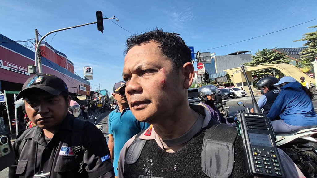 Polisi Bubarkan Pedemo di Otista usai Lepas Warga yang Ditangkap