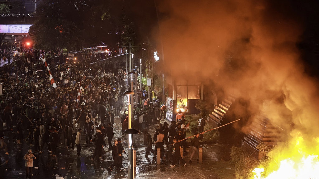 Rangkuman Demo 25-29 Agustus, Ricuh hingga Jatuh Korban Jiwa Rangkuman Demo 25-29 Agustus, Ricuh hingga Jatuh Korban Jiwa