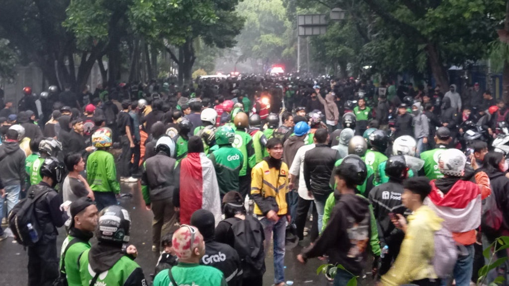 Adakah Demo Hari Ini di Bandung, Banten, & Cirebon? Cek Infonya Adakah Demo Hari Ini di Bandung, Banten, & Cirebon? Cek Infonya