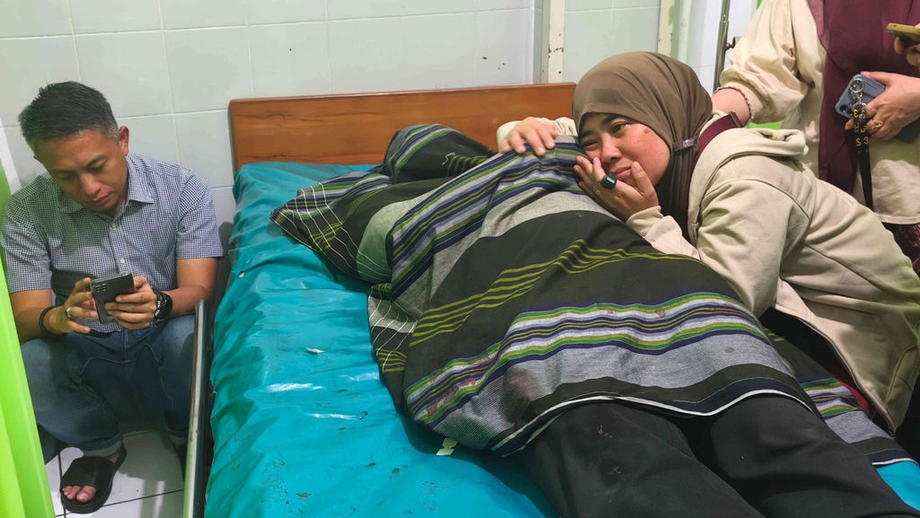 3 Orang Tewas saat Kantor DPRD Makassar Dibakar Pedemo 3 Orang Tewas saat Kantor DPRD Makassar Dibakar Pedemo