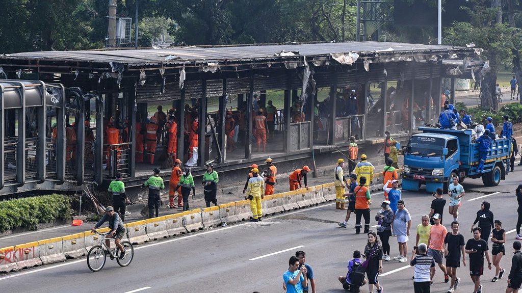 Saat Warga Jakarta Bersatu Jaga Kota demi Keamanan Bersama Saat Warga Jakarta Bersatu Jaga Kota demi Keamanan Bersama