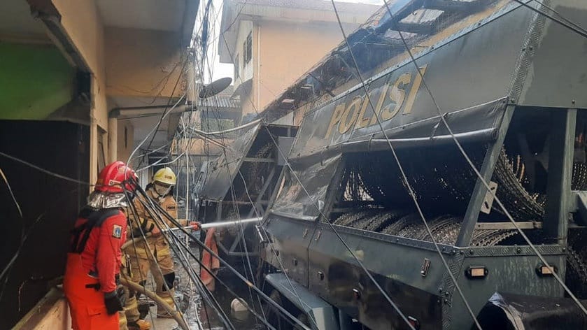 Polri Tangkap 5 Orang terkait Kebakaran Markas Gegana Polri Tangkap 5 Orang terkait Kebakaran Markas Gegana