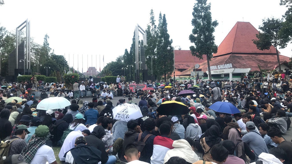 Kenapa Gejayan Memanggil Viral & Apakah Terkait Demo? Kenapa Gejayan Memanggil Viral & Apakah Terkait Demo?