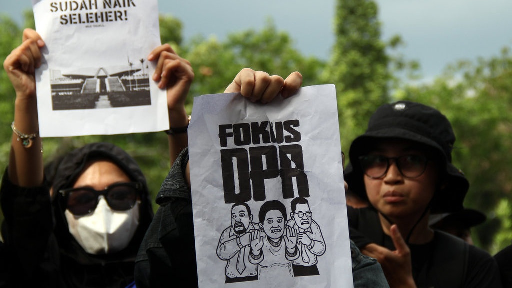 344 Akademisi Tolak Darurat Militer hingga Penyesatan Sejarah 344 Akademisi Tolak Darurat Militer hingga Penyesatan Sejarah