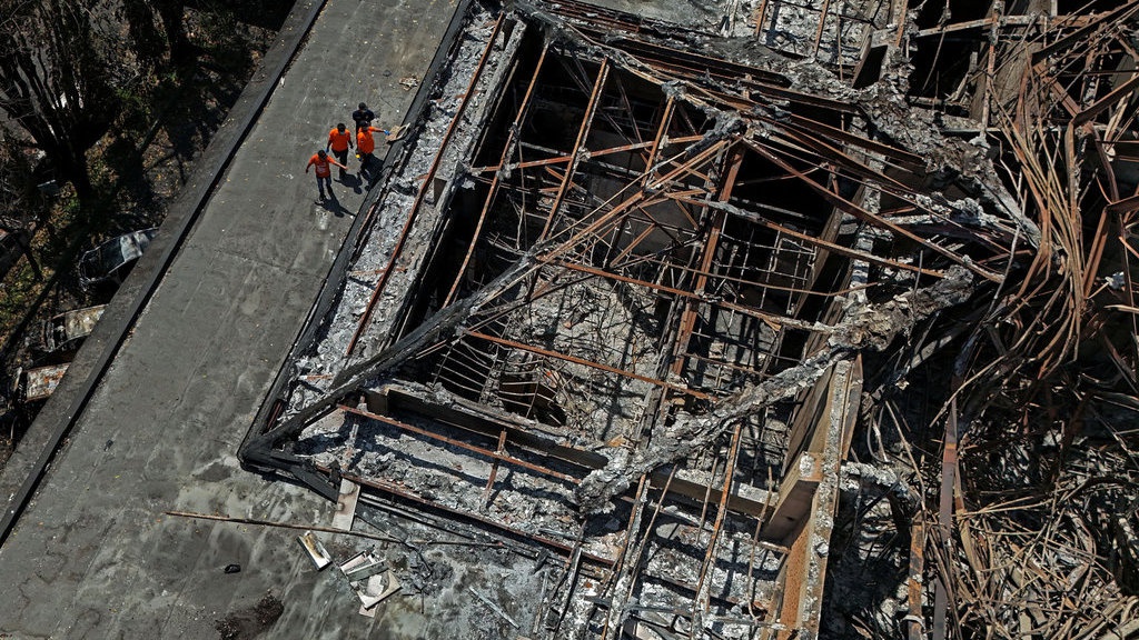 Polisi Kantongi Identitas Pelaku Pembakaran Gedung DPRD Makassar Polisi Kantongi Identitas Pelaku Pembakaran Gedung DPRD Makassar