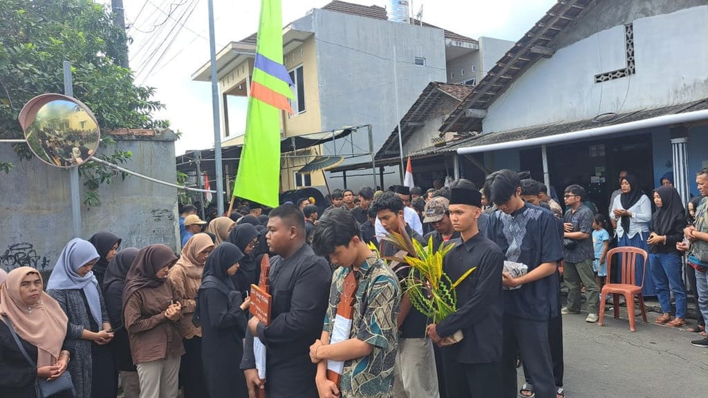 Ayah Rheza Mahasiswa Amikom: Ada Bekas Sepatu di Perut Anaknya Ayah Rheza Mahasiswa Amikom: Ada Bekas Sepatu di Perut Anaknya