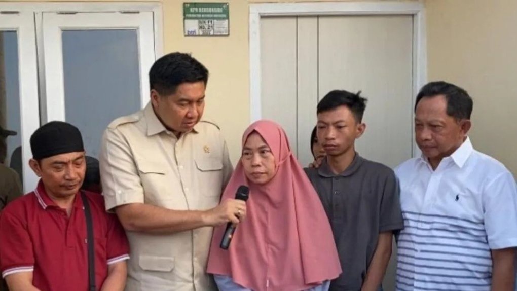 Pemerintah Serahkan Rumah untuk Keluarga Affan Kurniawan
