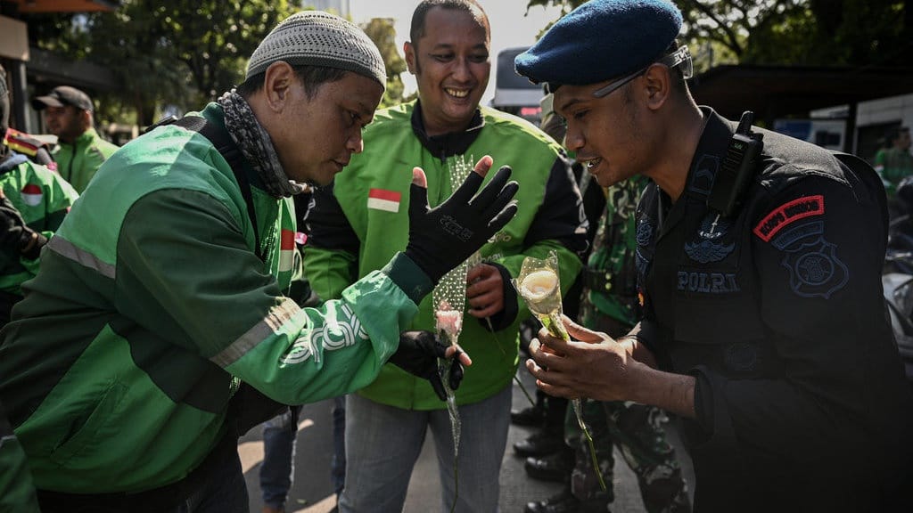 Apakah Kamtibmas Ojol Dapat Gaji? Ini Penjelasannya Apakah Kamtibmas Ojol Dapat Gaji? Ini Penjelasannya