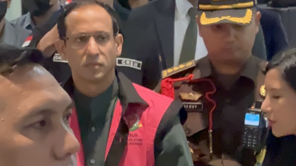 Jadi Tersangka Korupsi, Nadiem Makarim: Tuhan akan Lindungi Saya Jadi Tersangka Korupsi, Nadiem Makarim: Tuhan akan Lindungi Saya