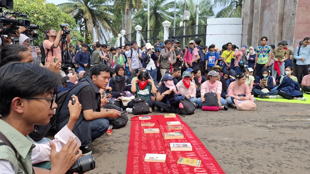 Demo di Depan DPR, Mahasiswa Unpad Singgung 17+8 Tuntutan Rakyat