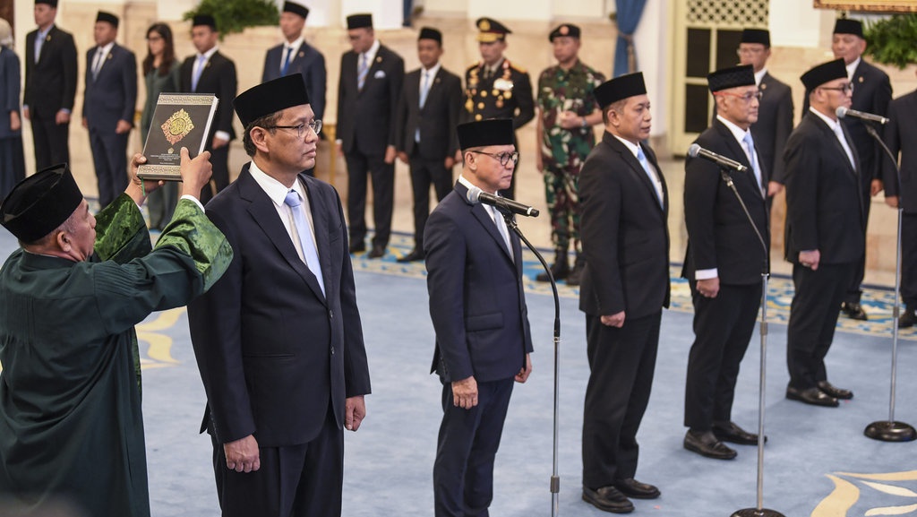 Reshuffle Perdana Prabowo: Evaluasi Menteri & Dimensi Politik