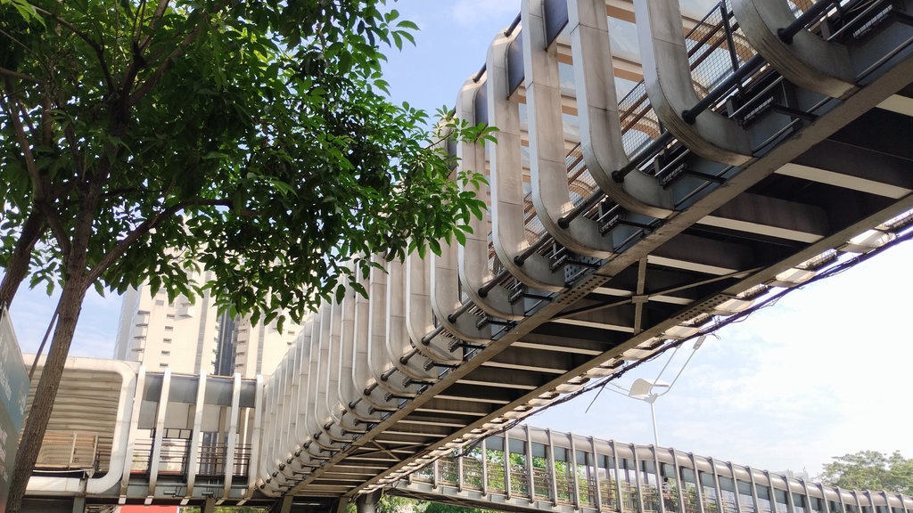 JPO Polda Metro Sudah Bisa Digunakan, Biaya Perbaikan Rp3,5 M JPO Polda Metro Sudah Bisa Digunakan, Biaya Perbaikan Rp3,5 M