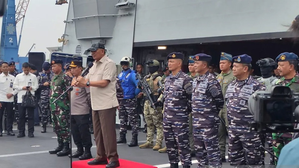Menhan Minta TNI AL Manfaatkan KRI Brawijaya untuk Jaga SDA Laut