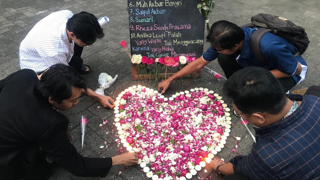 Gusdurian Jogja Gelar Doa Bersama untuk Korban Kekerasan Aparat Gusdurian Jogja Gelar Doa Bersama untuk Korban Kekerasan Aparat