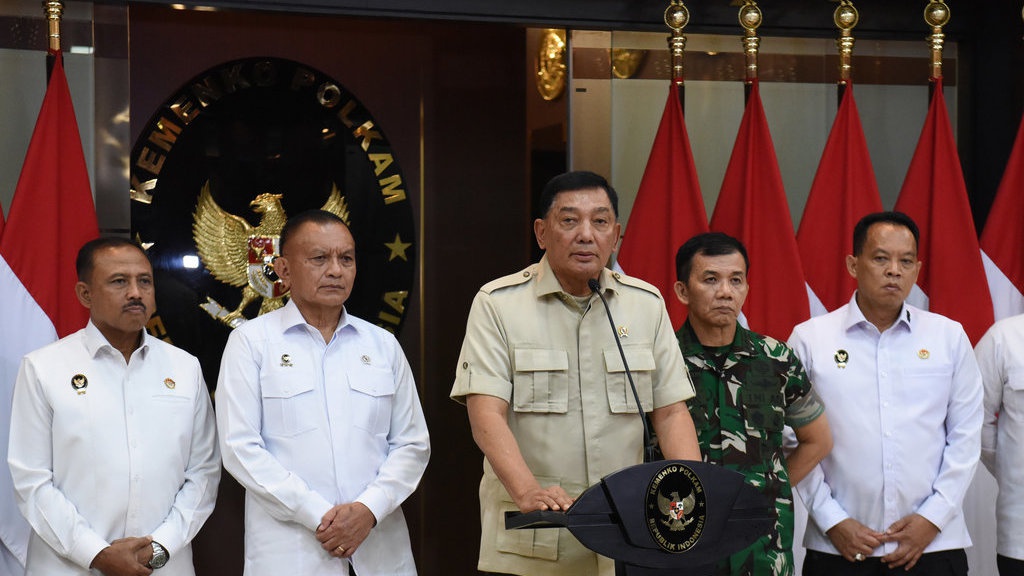 Sjafrie Sjamsoeddin Mengaku Belum Komunikasi dengan Budi Gunawan Sjafrie Sjamsoeddin Mengaku Belum Komunikasi dengan Budi Gunawan