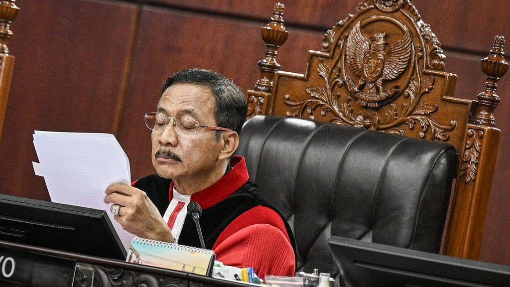 MK Pertanyakan Cawe-cawe Panglima TNI soal Prajurit di UU TNI MK Pertanyakan Cawe-cawe Panglima TNI soal Prajurit di UU TNI