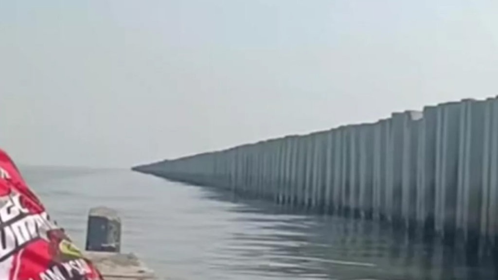 Dinas SDA DKI Jakarta Bantah Bangun Tanggul Beton di Cilincing