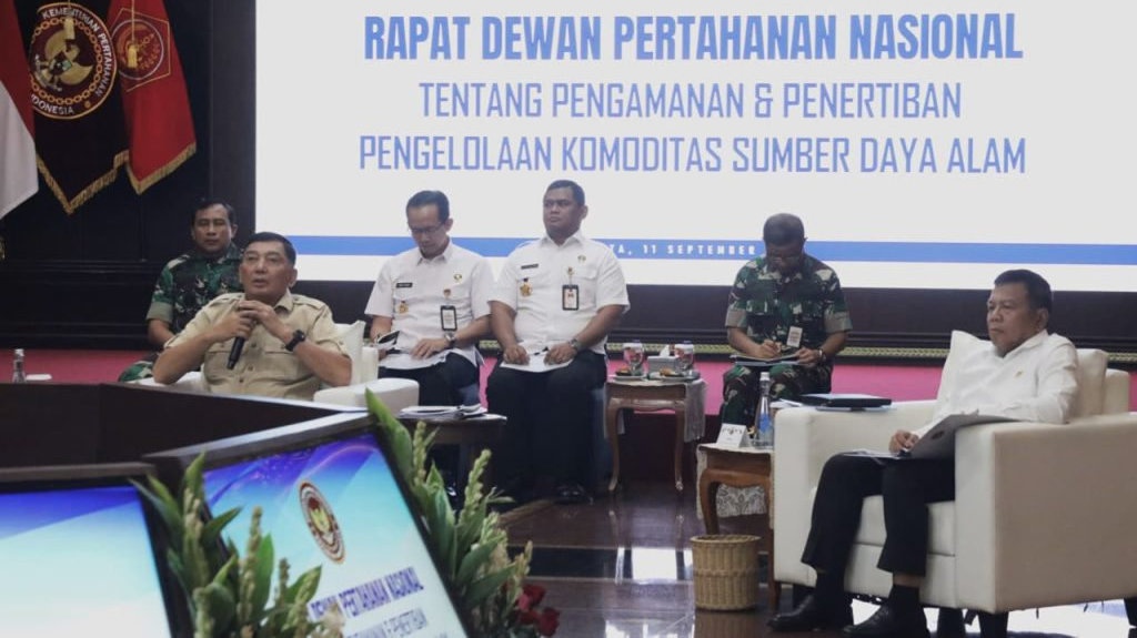 Menhan Pimpin Rapat Bersama Sejumlah Menteri Bahas Tambang Timah Menhan Pimpin Rapat Bersama Sejumlah Menteri Bahas Tambang Timah