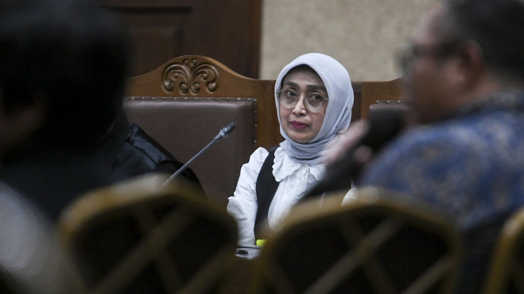 Kenang Masa Kecil, Eks Dirut ASDP Menangis saat Baca Pleidoi Kenang Masa Kecil, Eks Dirut ASDP Menangis saat Baca Pleidoi