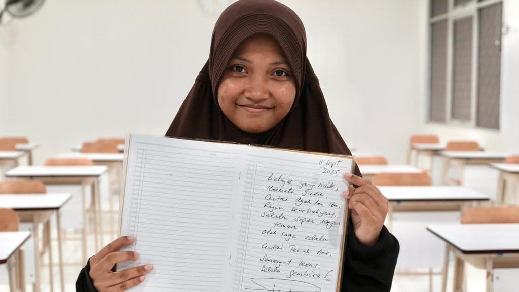 Pesan Tulisan Tangan dari Prabowo Untuk Siswa Sekolah Rakyat