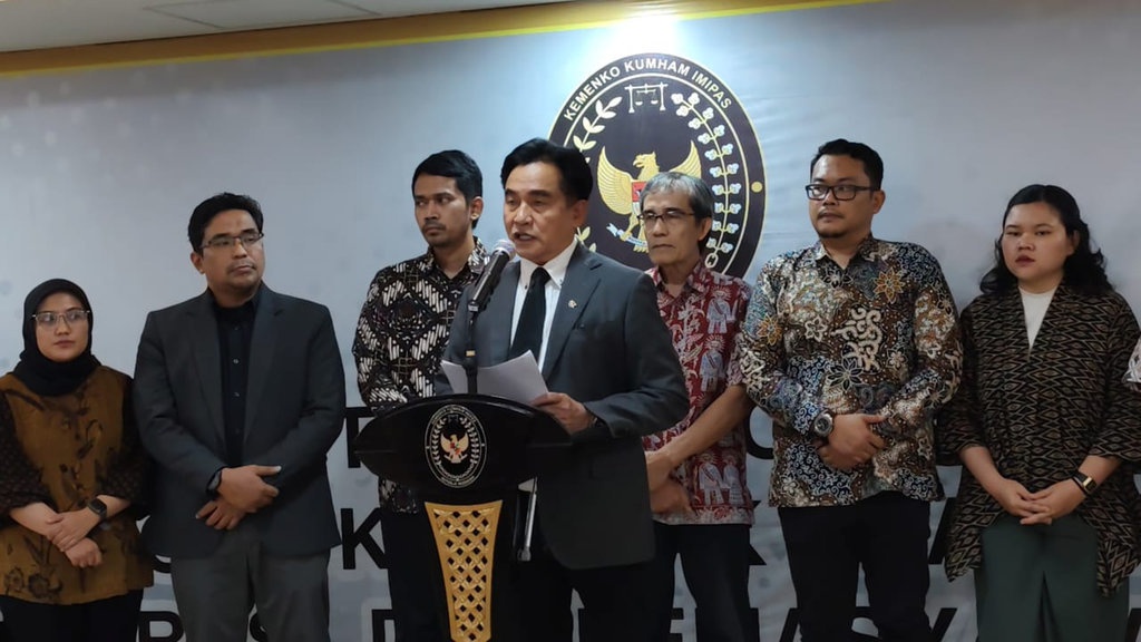 Yusril Koordinasi dengan Polri soal Pencarian 3 Pedemo Hilang Yusril Koordinasi dengan Polri soal Pencarian 3 Pedemo Hilang