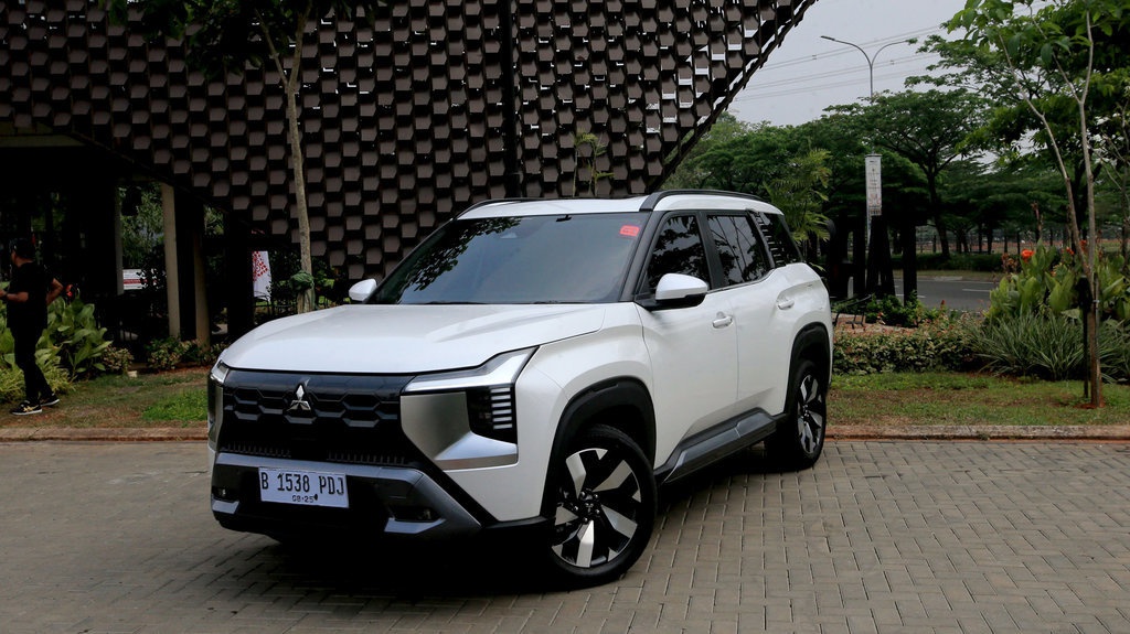 Mitsubishi Destinator, SUV Premium Keluarga Terbaik di Kelasnya Mitsubishi Destinator, SUV Premium Keluarga Terbaik di Kelasnya