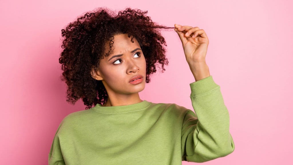 7 Rekomendasi Shampo untuk Rambut Keriting dan Mengembang 7 Rekomendasi Shampo untuk Rambut Keriting dan Mengembang