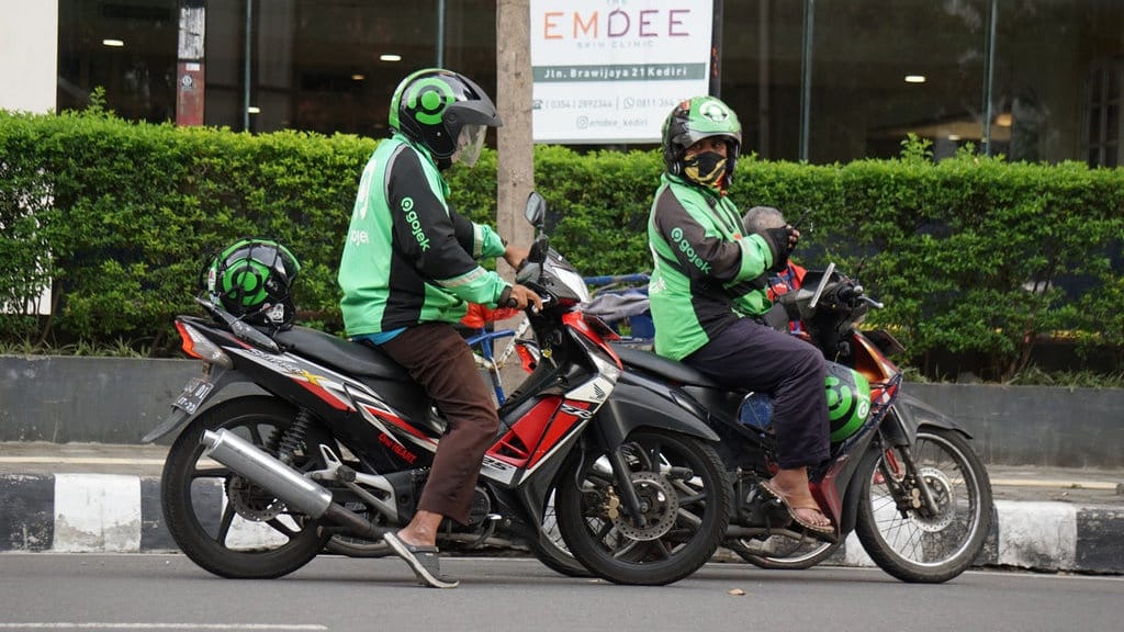 Stimulus Ekonomi 2025: Perlindungan untuk Ojol dan Pekerja Lepas Stimulus Ekonomi 2025: Perlindungan untuk Ojol dan Pekerja Lepas