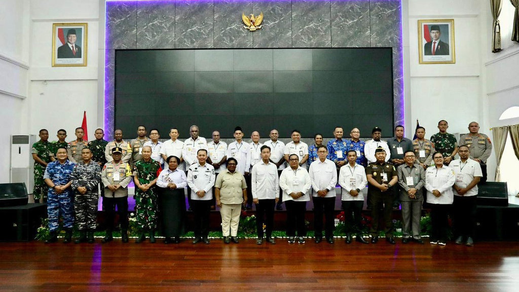 Wamendagri Segera Tindak Lanjuti Hasil Kunjungan Wapres di Papua Wamendagri Segera Tindak Lanjuti Hasil Kunjungan Wapres di Papua