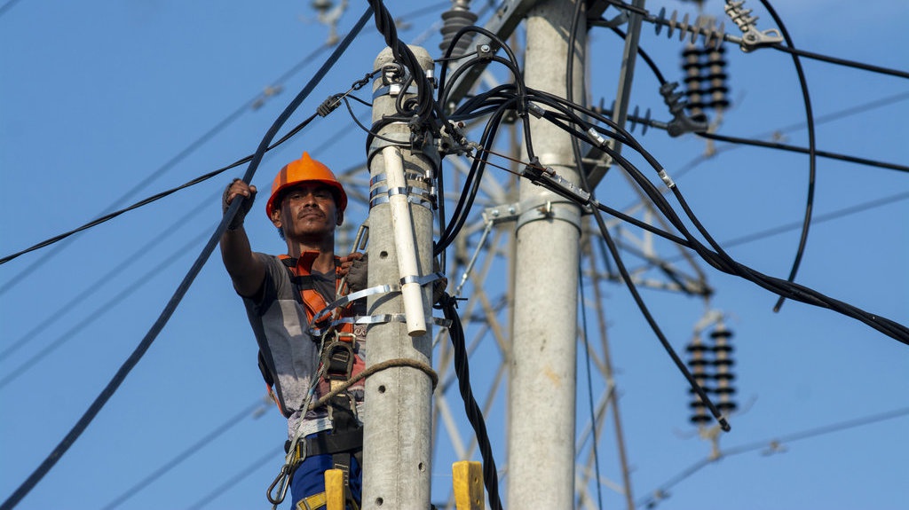 ESDM Ungkap Alasan Realisasi EBT Rendah Meski Target Sudah Turun ESDM Ungkap Alasan Realisasi EBT Rendah Meski Target Sudah Turun