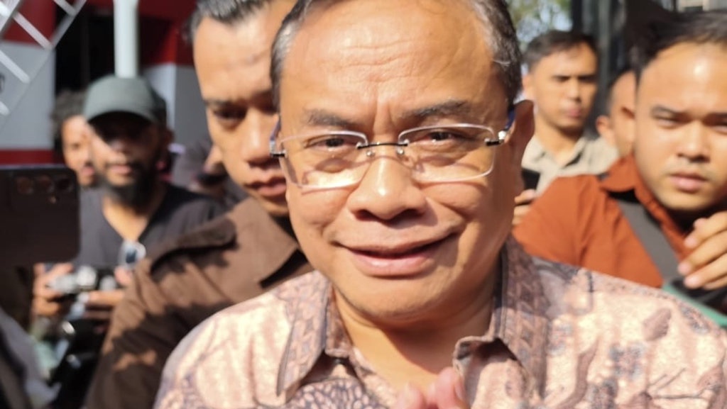 KPK Cecar Bupati Sudewo soal Lelang Proyek Jalur Kereta Api KPK Cecar Bupati Sudewo soal Lelang Proyek Jalur Kereta Api