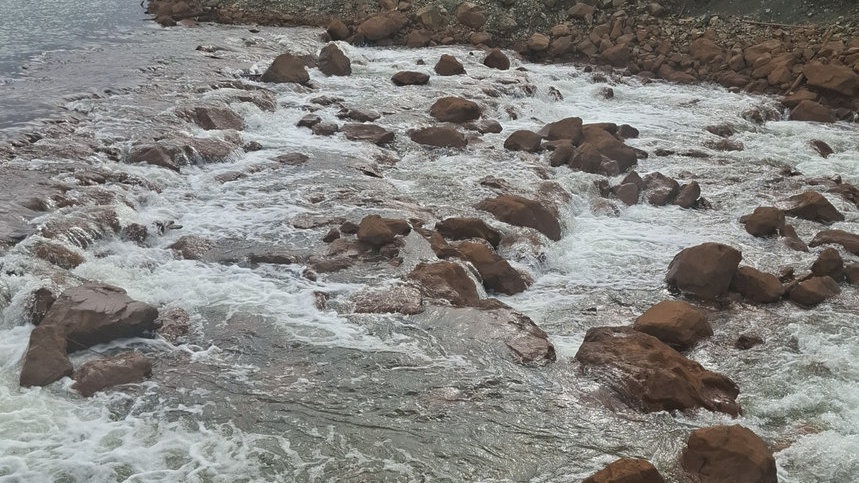 Menjaga Air di Pulau Obi Tetap Jernih Menjaga Air di Pulau Obi Tetap Jernih
