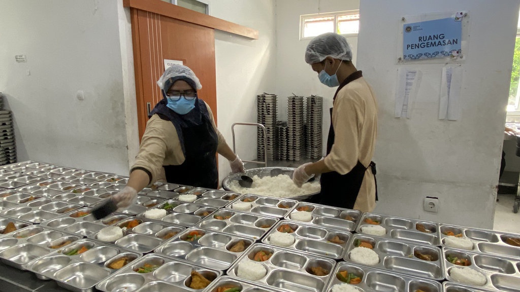 Kemenkes Terbitkan SE Percepatan Penerbitan SLHS untuk Mitra MBG Kemenkes Terbitkan SE Percepatan Penerbitan SLHS untuk Mitra MBG