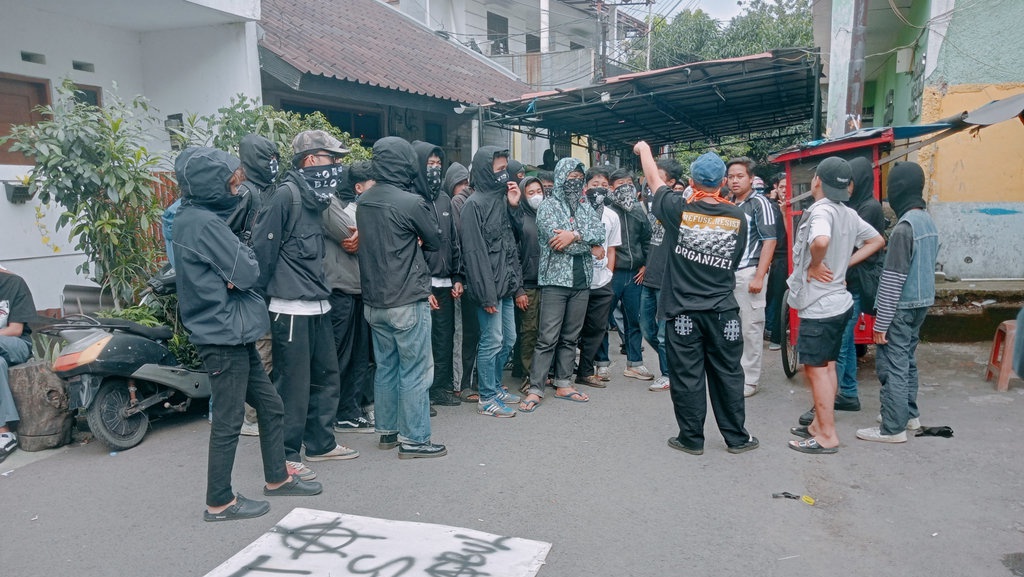 Alumni SMK Pasundan 2 Demo Tuntut Usut Guru Cabul di Sekolah Alumni SMK Pasundan 2 Demo Tuntut Usut Guru Cabul di Sekolah