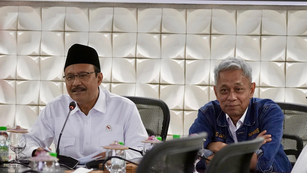 Gus Ipul Tegaskan Tugas, Larangan & Arah Hilirisasi untuk SR Gus Ipul Tegaskan Tugas, Larangan & Arah Hilirisasi untuk SR