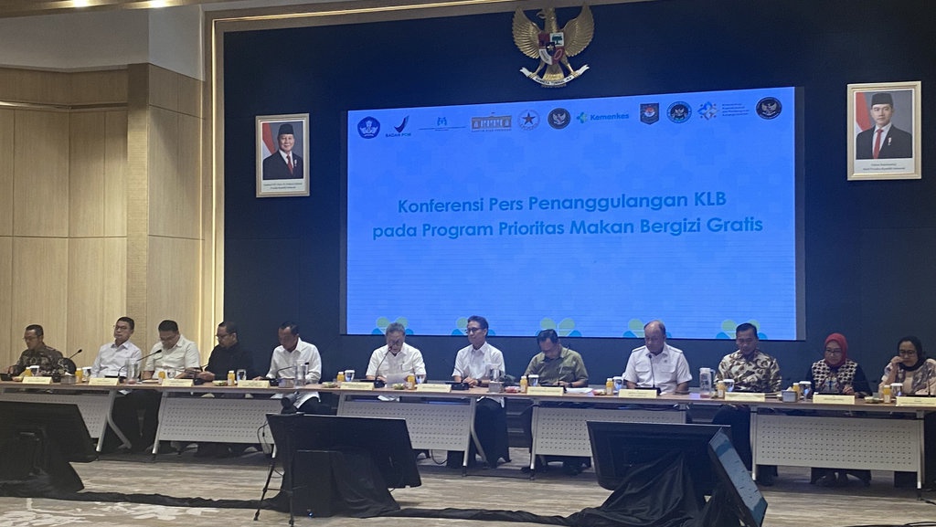 Pemerintah Wajibkan SPPG Miliki Sertifikat Higiene & Sanitasi Pemerintah Wajibkan SPPG Miliki Sertifikat Higiene & Sanitasi