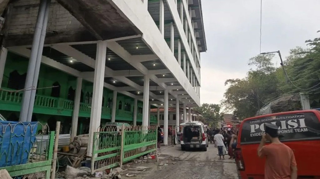 Siapa Pemilik Ponpes Al Khoziny yang Bangunannya Ambruk?